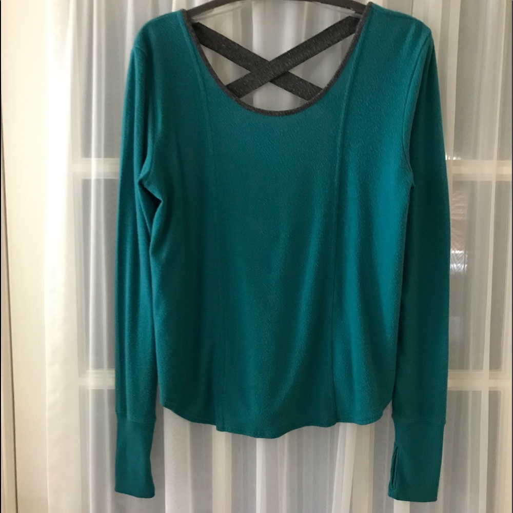 NWOT ALO TOP